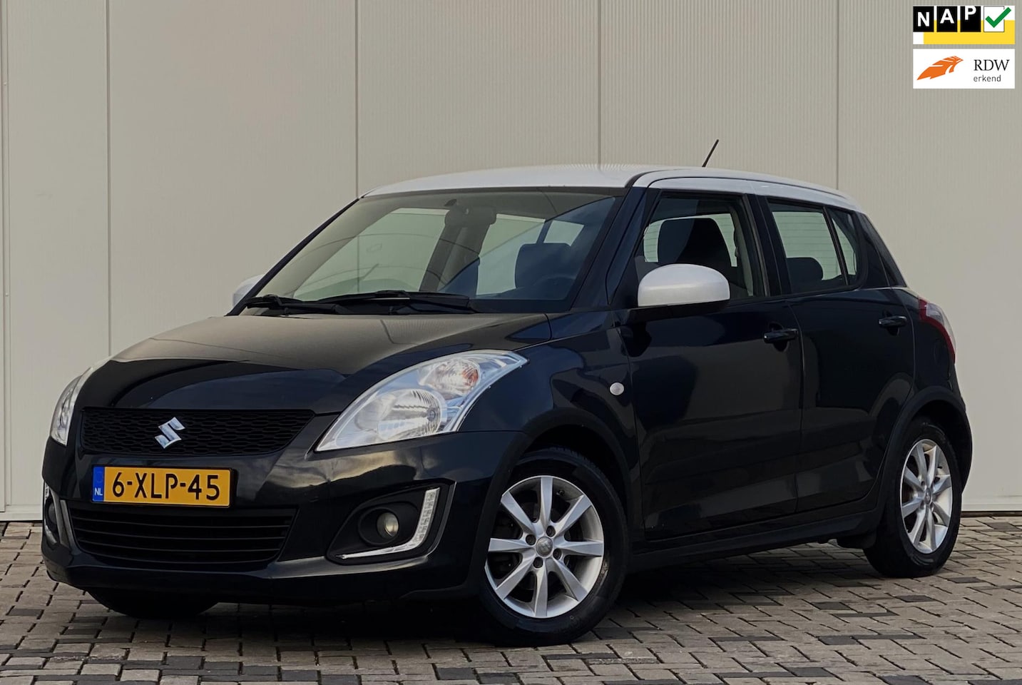 Suzuki Swift - 1.2 Dynamic EASSS 5 DEURS AIRCO IN NIEUWSTAAT 1STE EIGENAAR - AutoWereld.nl