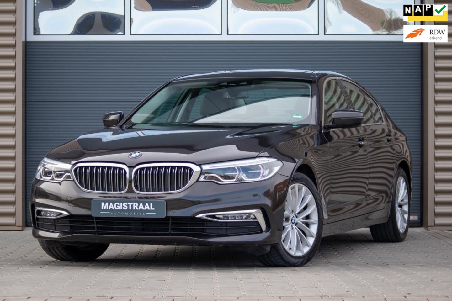 BMW 5-serie - 525d High Executive | Pano | Head-up | Stoelverwarming |Dealer onderhouden - AutoWereld.nl