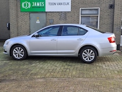 Skoda Octavia - 116 pk Ambition Business Navigatie-LM Velgen-Clima-Crouse contr