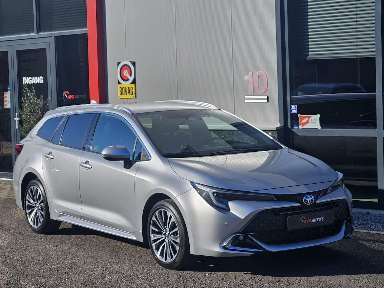 Toyota Corolla - Hybrid 140PK TEAM D 18DKM, GROOT SCHERM, WINTERPAKKET, - AutoWereld.nl