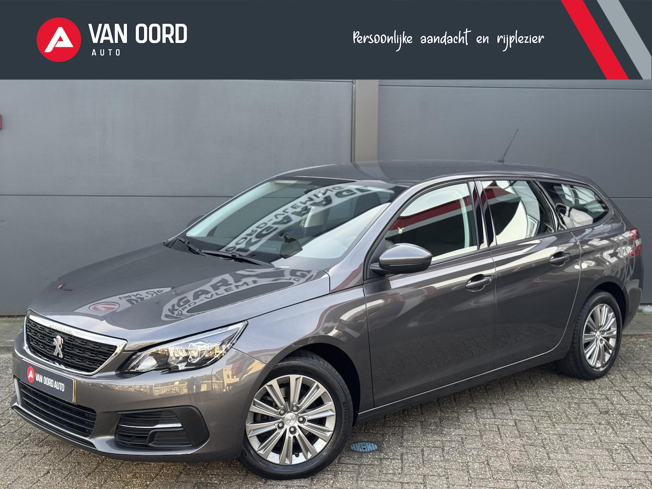 Peugeot 308 SW - 1.2 / 1e Eig / 100 % Onderhoud / NAV / Trekhaak - AutoWereld.nl