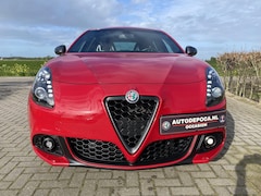 Alfa Romeo Giulietta - 1.750 Turbo Veloce Bose, Panorama dak, Apple CarPlay, Parkeersensoren en Camera