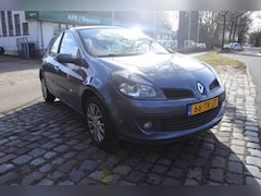 Renault Clio - 1.6-16V Exception 5 drs clima 128 dkm apk 13-2-2026