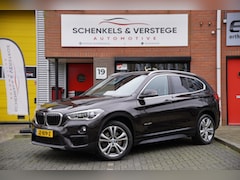 BMW X1 - sDrive20i Centennial High Executive / Automaat / Trekhaak / Camera / Leer / Stoelverwarmin