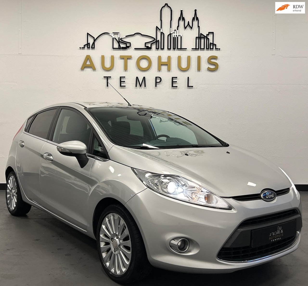 Ford Fiesta - 1.4 Ghia Automaat Pdc Airco Cruise Nwe Apk - AutoWereld.nl