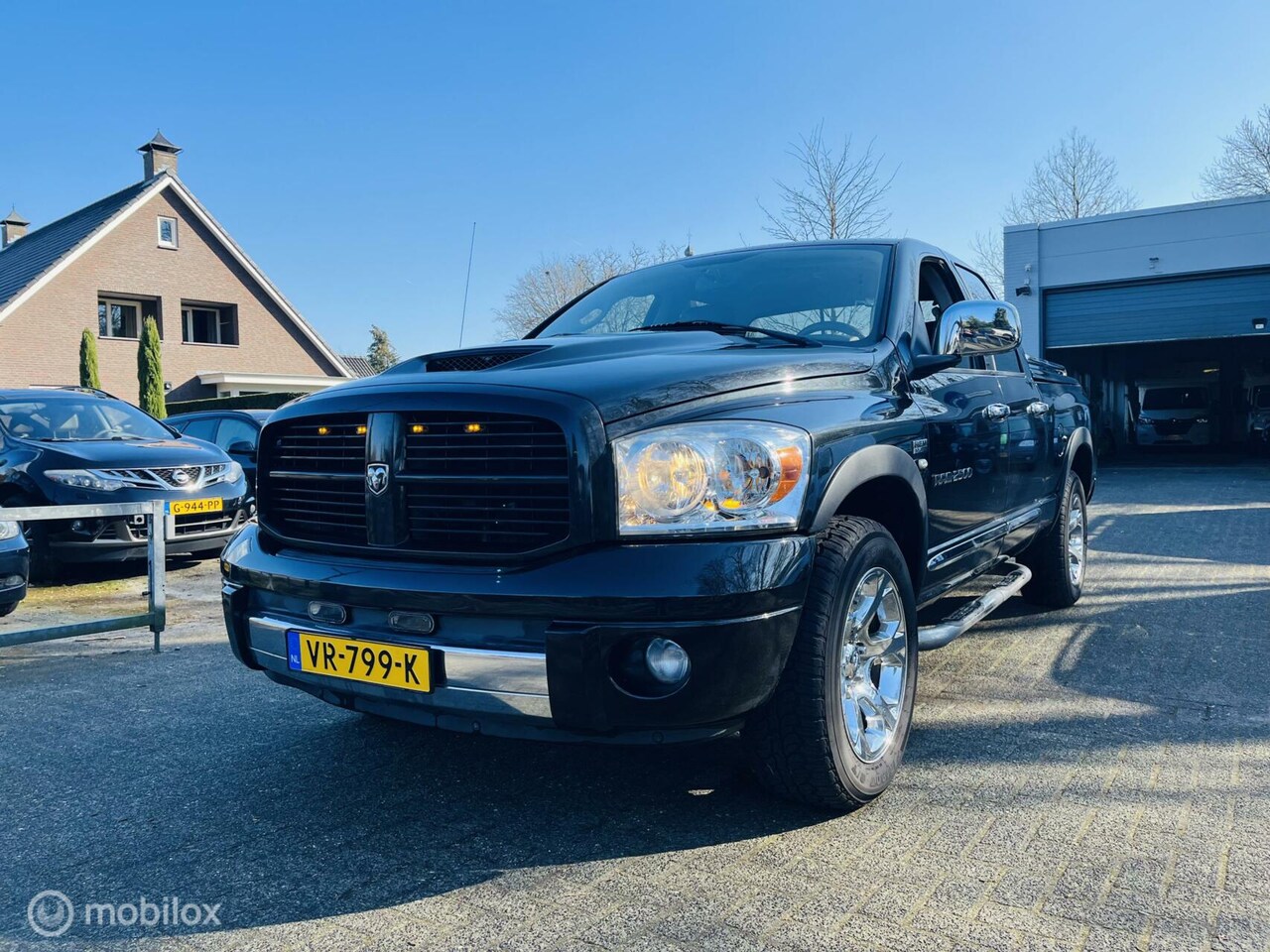 Dodge Ram - 5.7 Hemi 4x4 Laramie Youngtimer 3500 KG trekgewicht - AutoWereld.nl