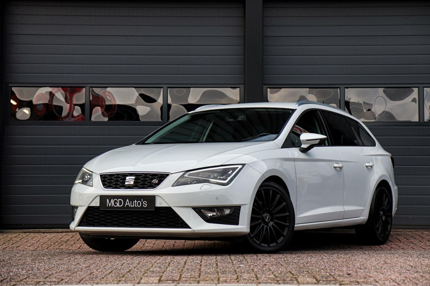 Seat Leon ST - 1.4 EcoTSI FR /LED/STOELVERW./CAMERA/PDC/CRUISE/TREKHAAK! - AutoWereld.nl