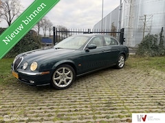 Jaguar S-type - 4.2 V8 Executive YOUNGTIMER LEER CLIMA PDC V8