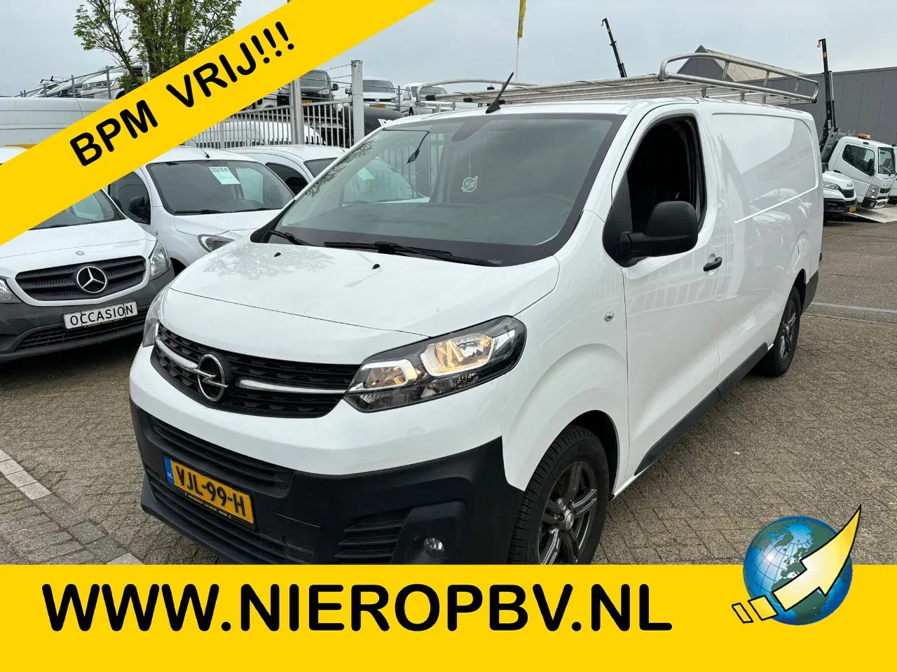 Opel Vivaro - 2.0CDTI L2H1 Airco Navi Cruisecontrol Trekhaak - AutoWereld.nl