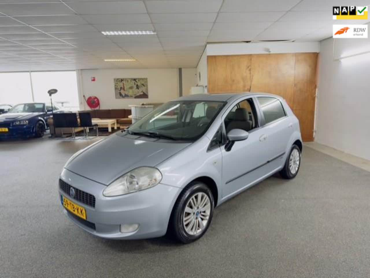 Fiat Grande Punto - 1.4 Edizione Apk Nieuw,Clima,Cruise,N.A.P,Parkeersensor,N.A.P,2 sleutels,Topstaat!! - AutoWereld.nl