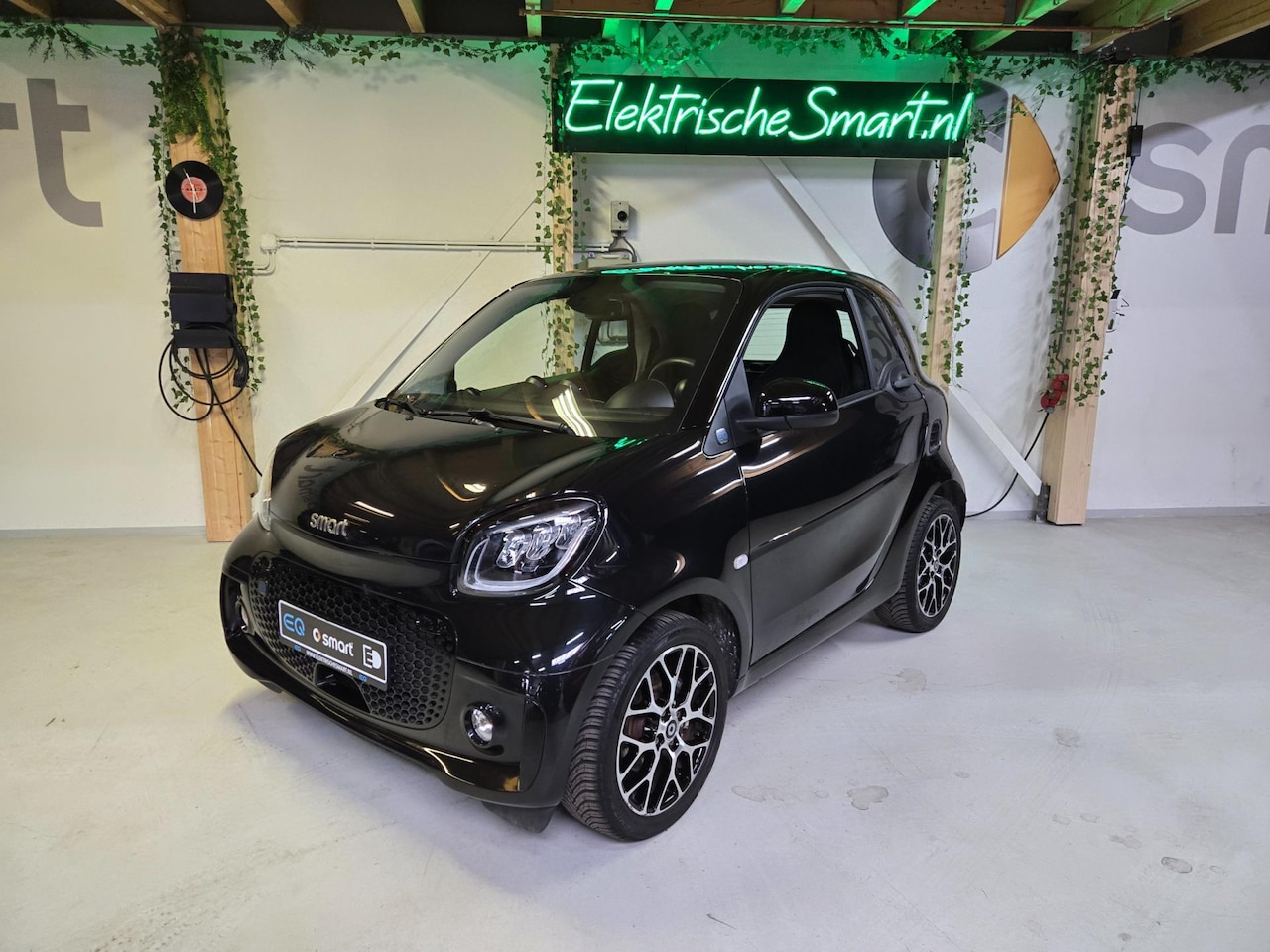 Smart Fortwo - EQ Comfort PLUS - leder - JBL soundsysteem - winterpakket met stuurwielverwarming - Full L - AutoWereld.nl