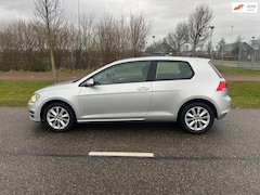 Volkswagen Golf - 1.2 TSI Trendline