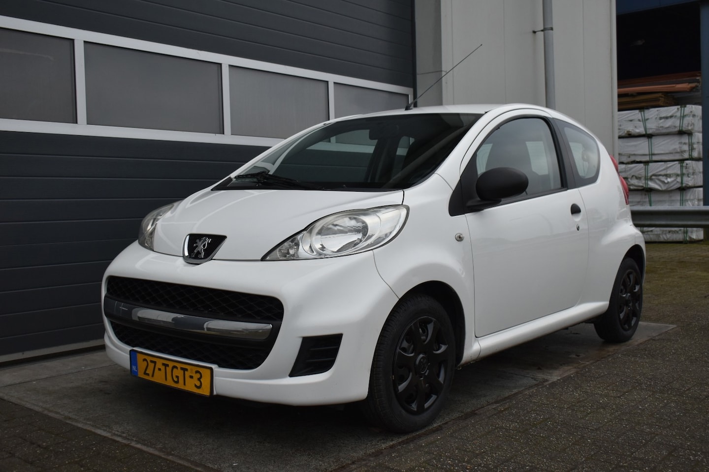 Peugeot 107 - 1.0-12V XR 1.0-12V XR - AutoWereld.nl