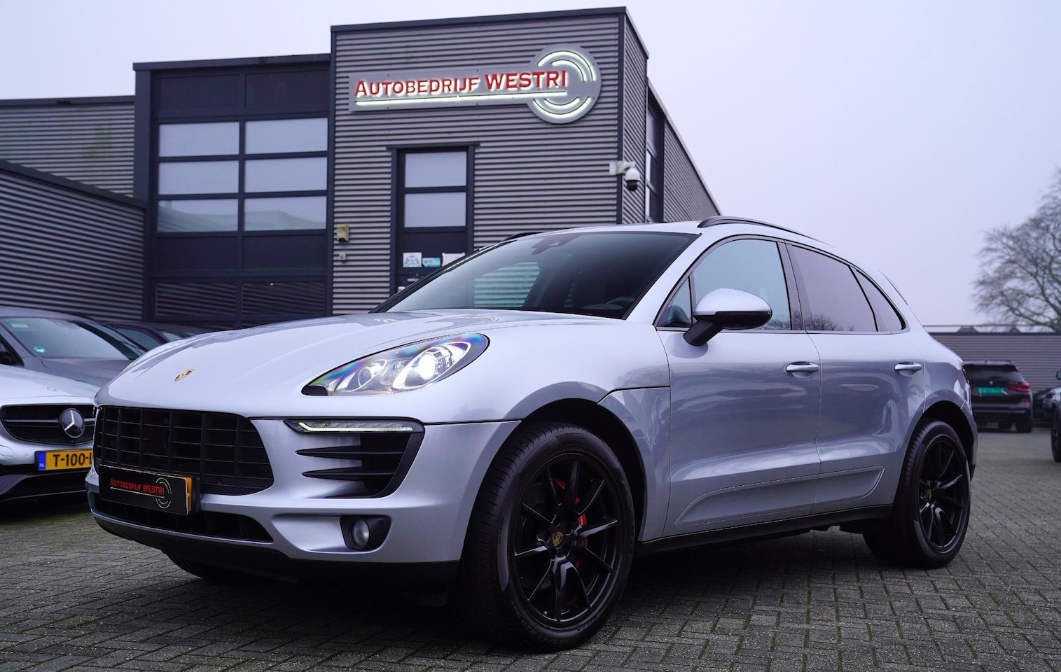 Porsche Macan - 3.0 S| Sportchrono | Panorama | Bose Sound System | Adaptieve cruise | Stoelkoeling | Trek - AutoWereld.nl