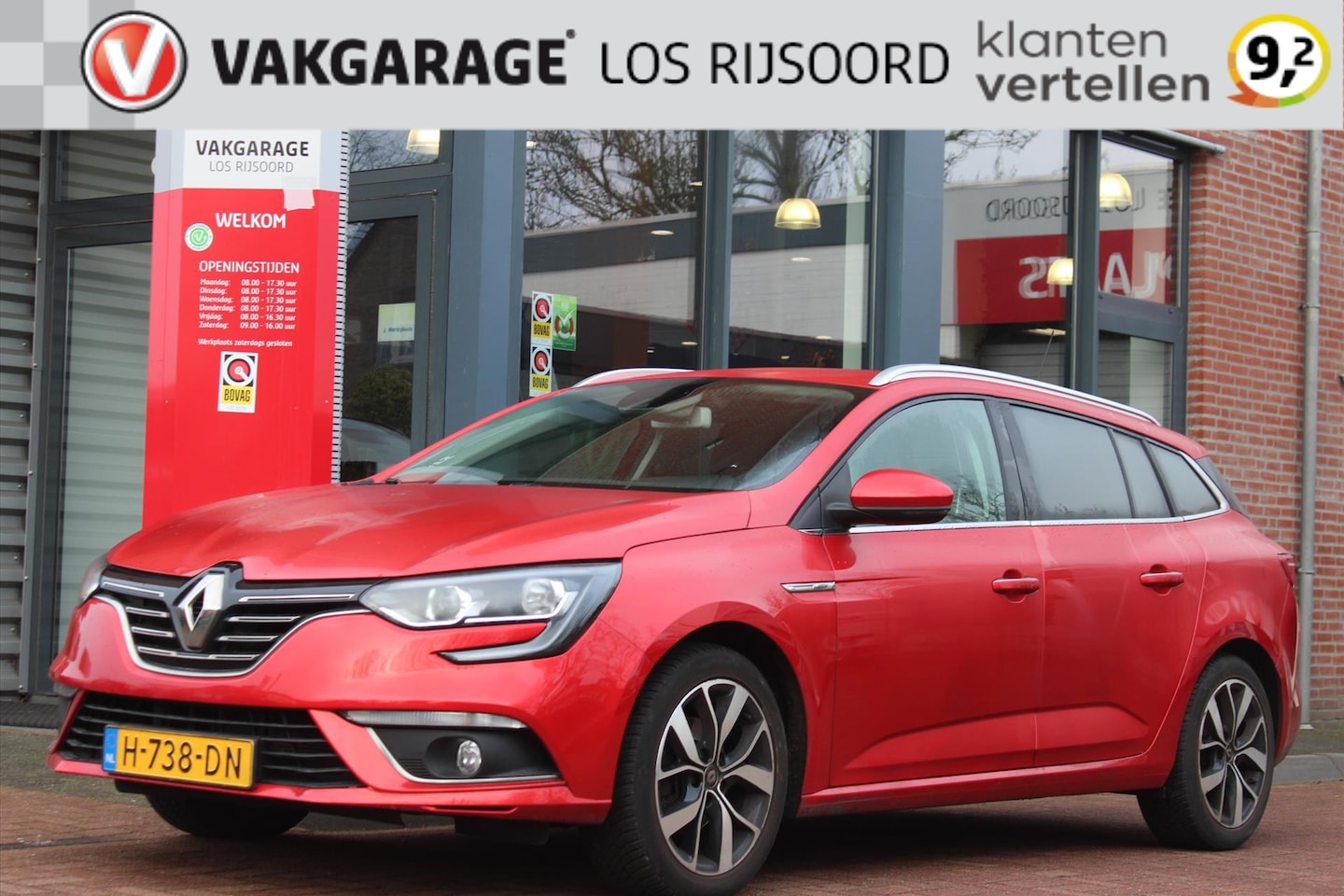 Renault Mégane Estate - 1.3 Energy TCe *Bose* | Carplay | Navigatie | Cruise & Climate Control | Bluetooth | Priva - AutoWereld.nl