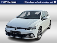 Volkswagen Golf - 1.4 eHybrid 204pk Style DSG Automaat Navigatie / Keyless / Parkeersensoren / App-connect /