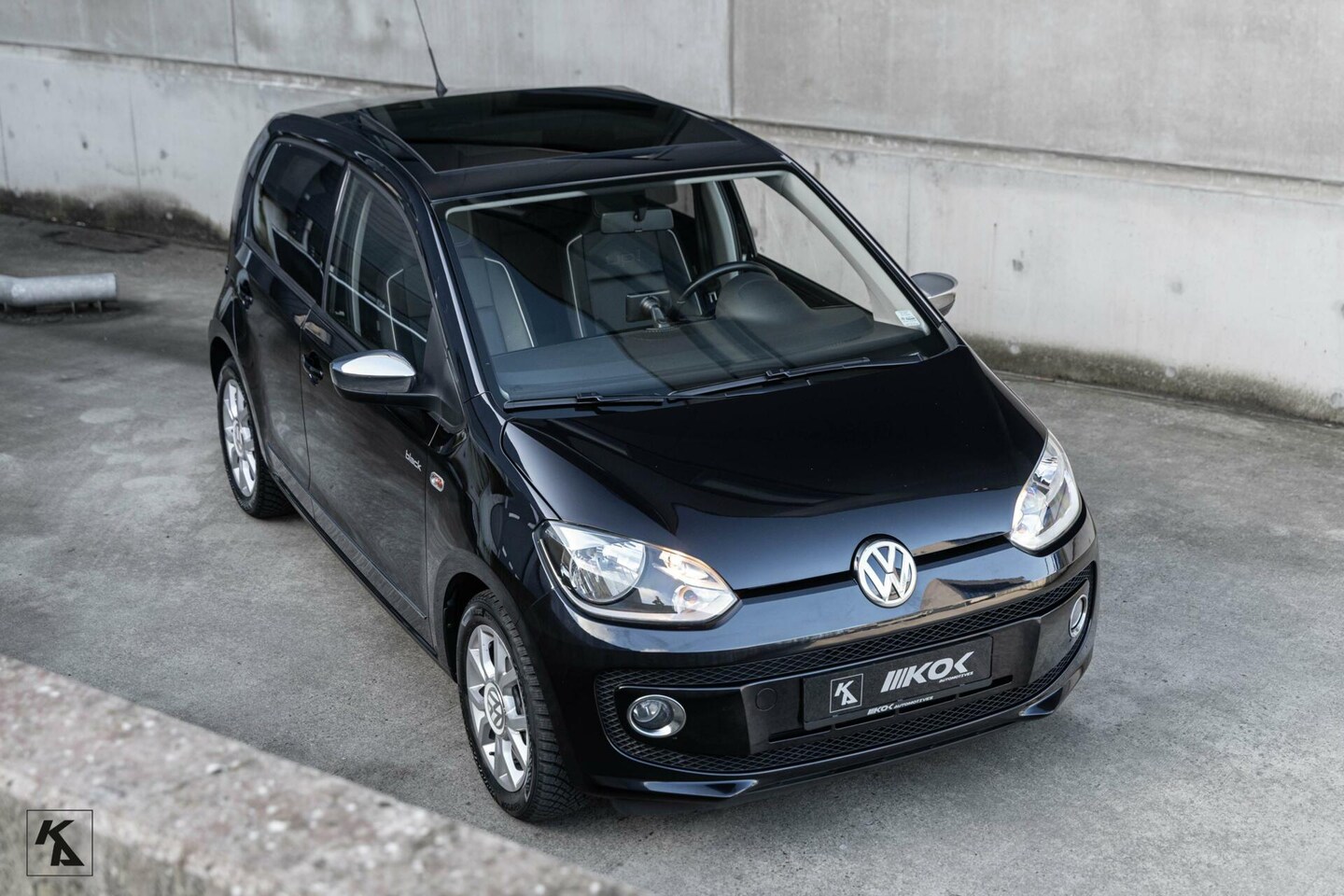 Volkswagen Up! - 1.0 2013 | Black Up! | 5-DRS 75PK | VOL! - AutoWereld.nl