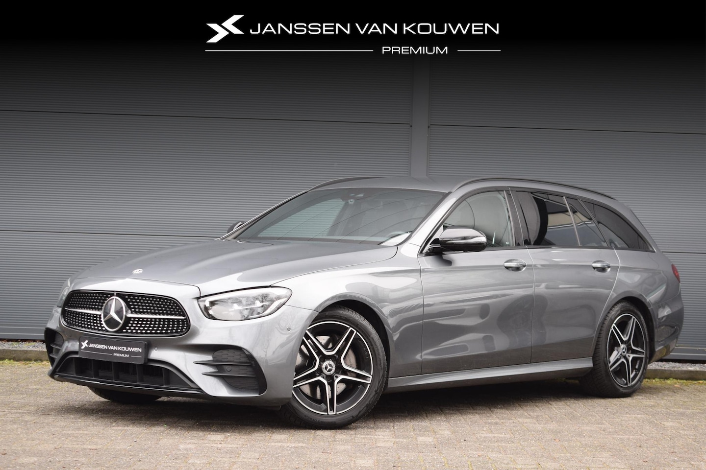 Mercedes-Benz E-klasse Estate - 200 Business Solution AMG / Leder / Stoelverwarming / Widescreen / Navi / Camera - AutoWereld.nl