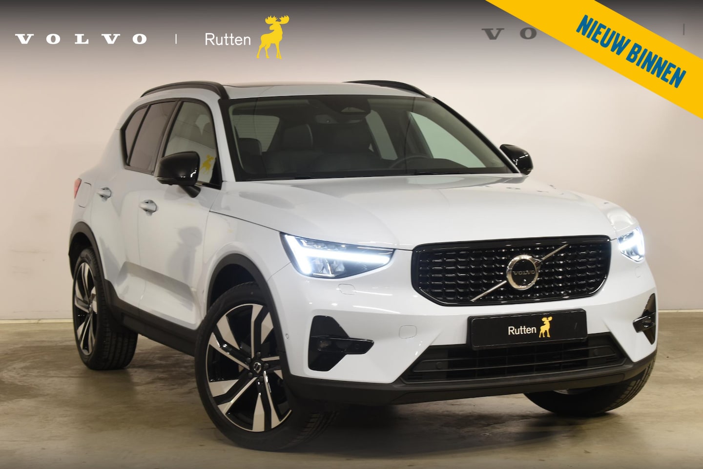 Volvo XC40 - B4 211PK Automaat Ultimate Dark / Panoramadak / Harman Kardon / Lederen bekleding / Elektr - AutoWereld.nl