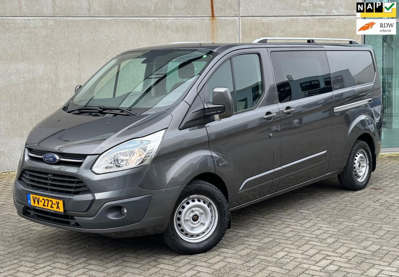 Ford Transit Custom - 2.2 TDCI 155pk L2H1 DC Grijs TREKHAAK - AutoWereld.nl