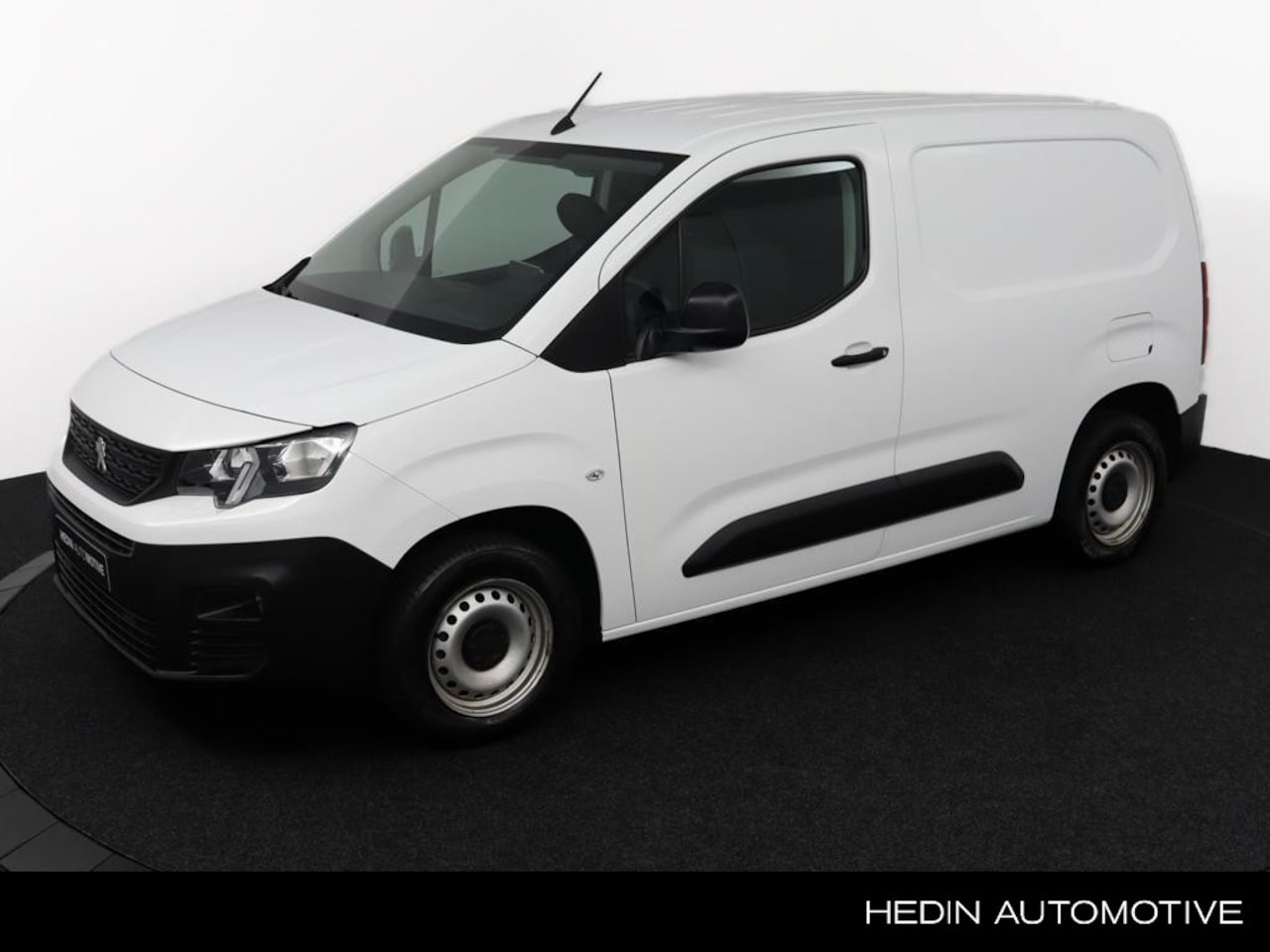 Peugeot Partner - 1.6 BlueHDI Premium L1 | Nieuw model | Navi via App | Airco | Cruise Control | Carplay | A - AutoWereld.nl