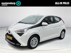 Toyota Aygo - 1.0 VVT-i x-play limited | Carplay | Airco | Parkeercamera | Lederen stuurwiel |