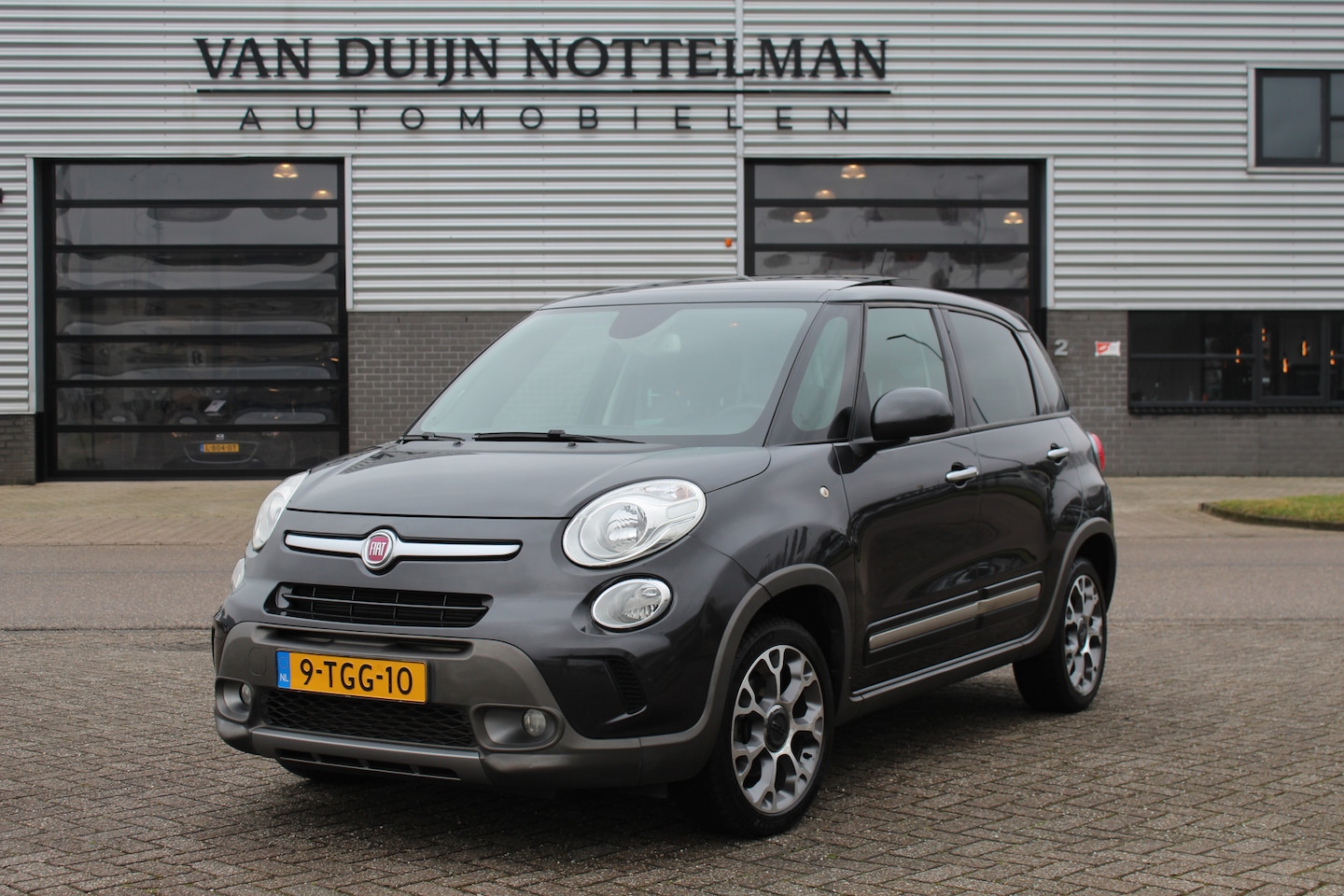 Fiat 500 L - 1.3 M-Jet Trekking / Panoramadak / Camera / N.A.P. - AutoWereld.nl