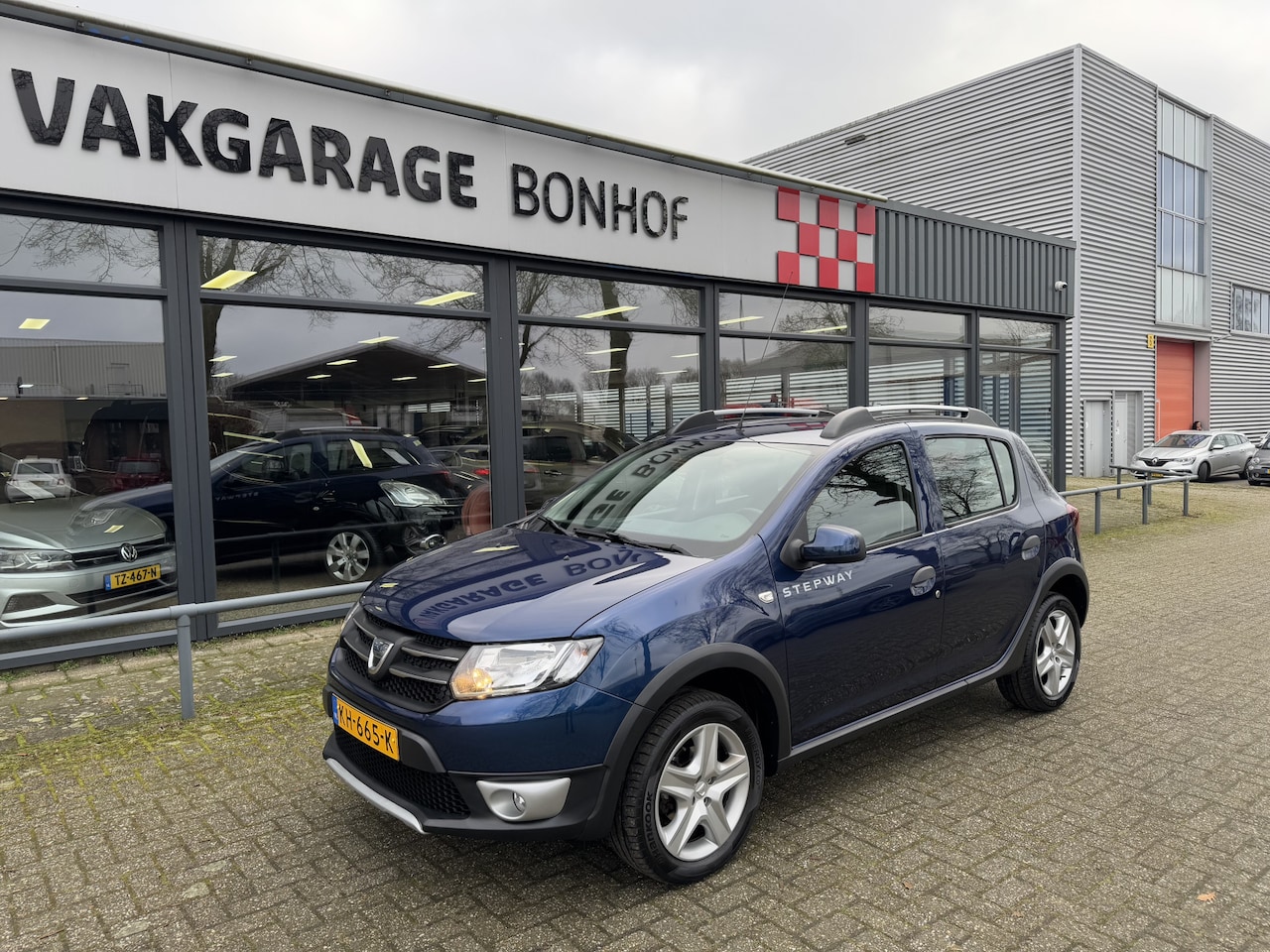 Dacia Sandero Stepway - 0.9 TCe S&S Lauréate NAVI-CRUISE-AIRCO - AutoWereld.nl