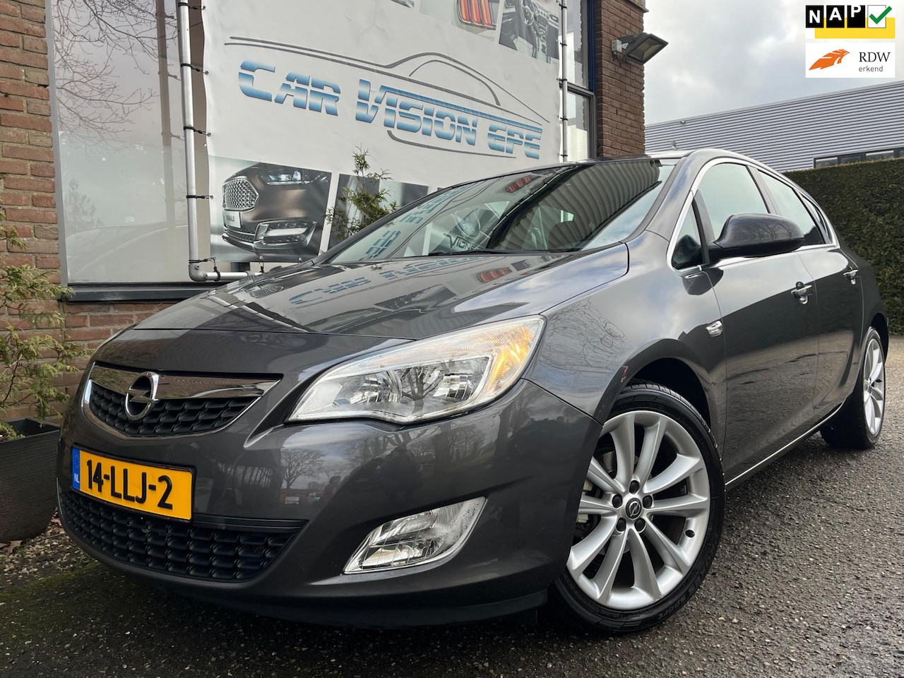 Opel Astra - 1.6 Cosmo|Leder|Trekhaak|Clima|Cruise| - AutoWereld.nl