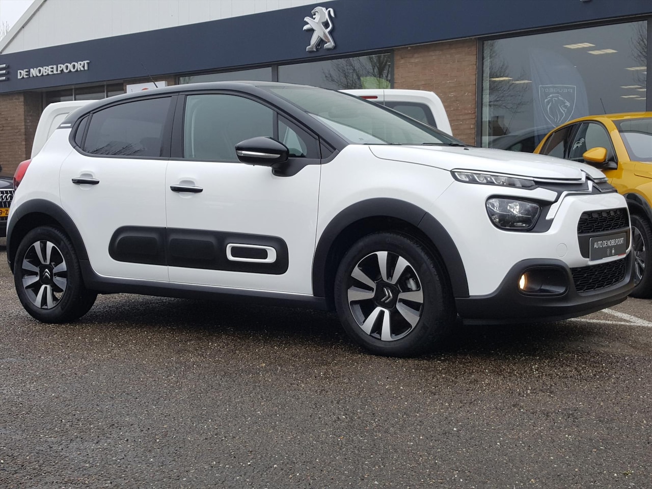 Citroën C3 - 1.2 PureTech 110pk S&S Shine EAT6 AUTOMAAT Cruise & Climate control | Parkeersensoren | Na - AutoWereld.nl