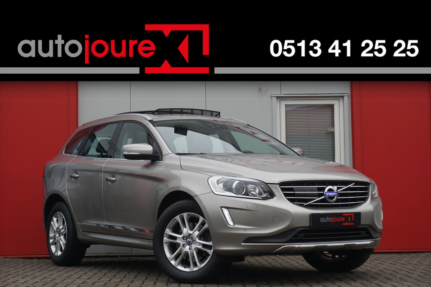 Volvo XC60 - 2.0 D4 FWD Summum | Panoramadak | ACC | Camera | Leder | Trekhaak | Origineel NL | - AutoWereld.nl