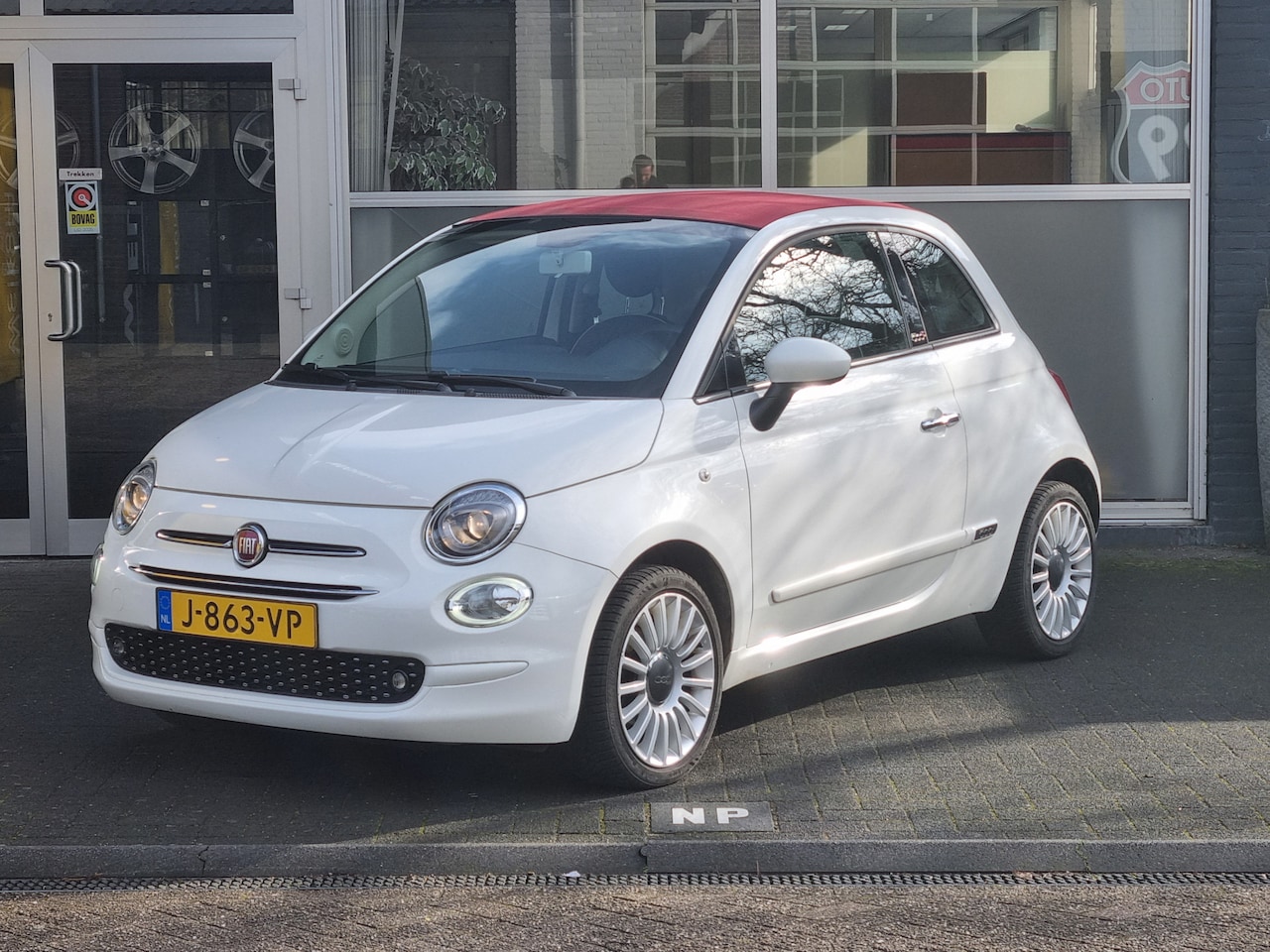 Fiat 500 C - 1.2 Lounge PDC / CLIMA / NAVI - AutoWereld.nl