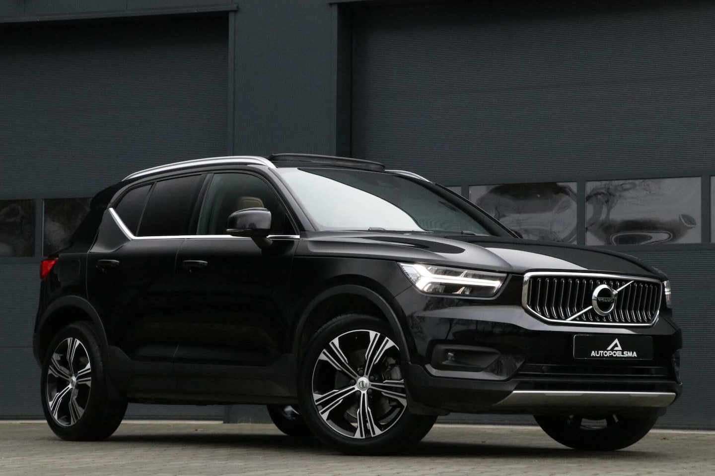 Volvo XC40 - 1.5 T5 Twin Engine Inscription Panodak 19Inch Camera AppleCarplay Chroom Sportzetels Leder - AutoWereld.nl