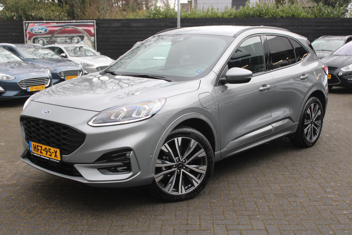 Ford Kuga - ST-Line X 2.5 PHEV AUT 225pk, AGR Voorstoelen, Assistance, Technology en Winterpack, 20" V - AutoWereld.nl