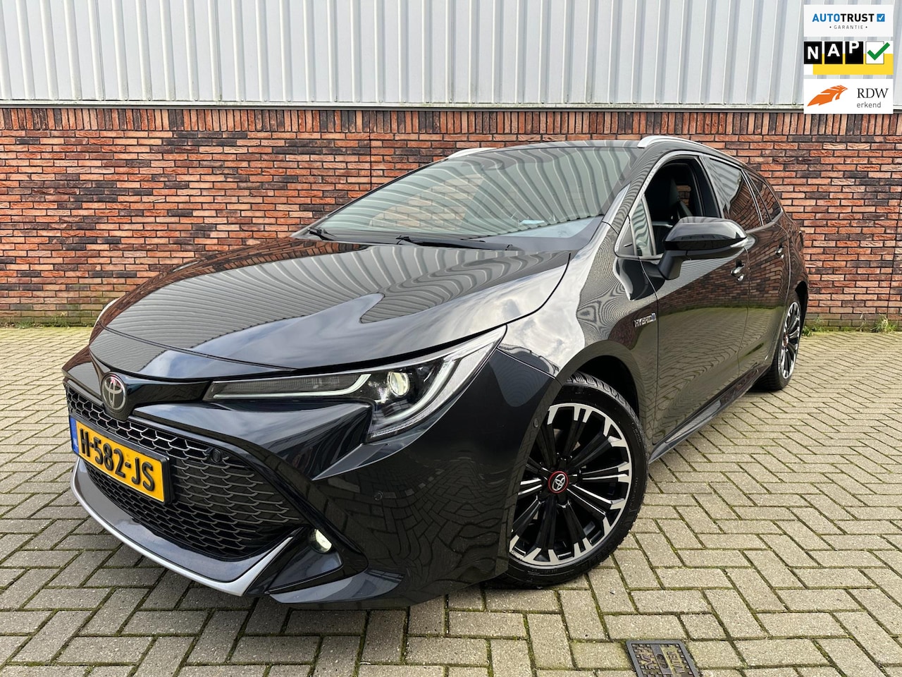 Toyota Corolla Touring Sports - 1.8 Hybrid GR-Sport |Trekhaak| - AutoWereld.nl