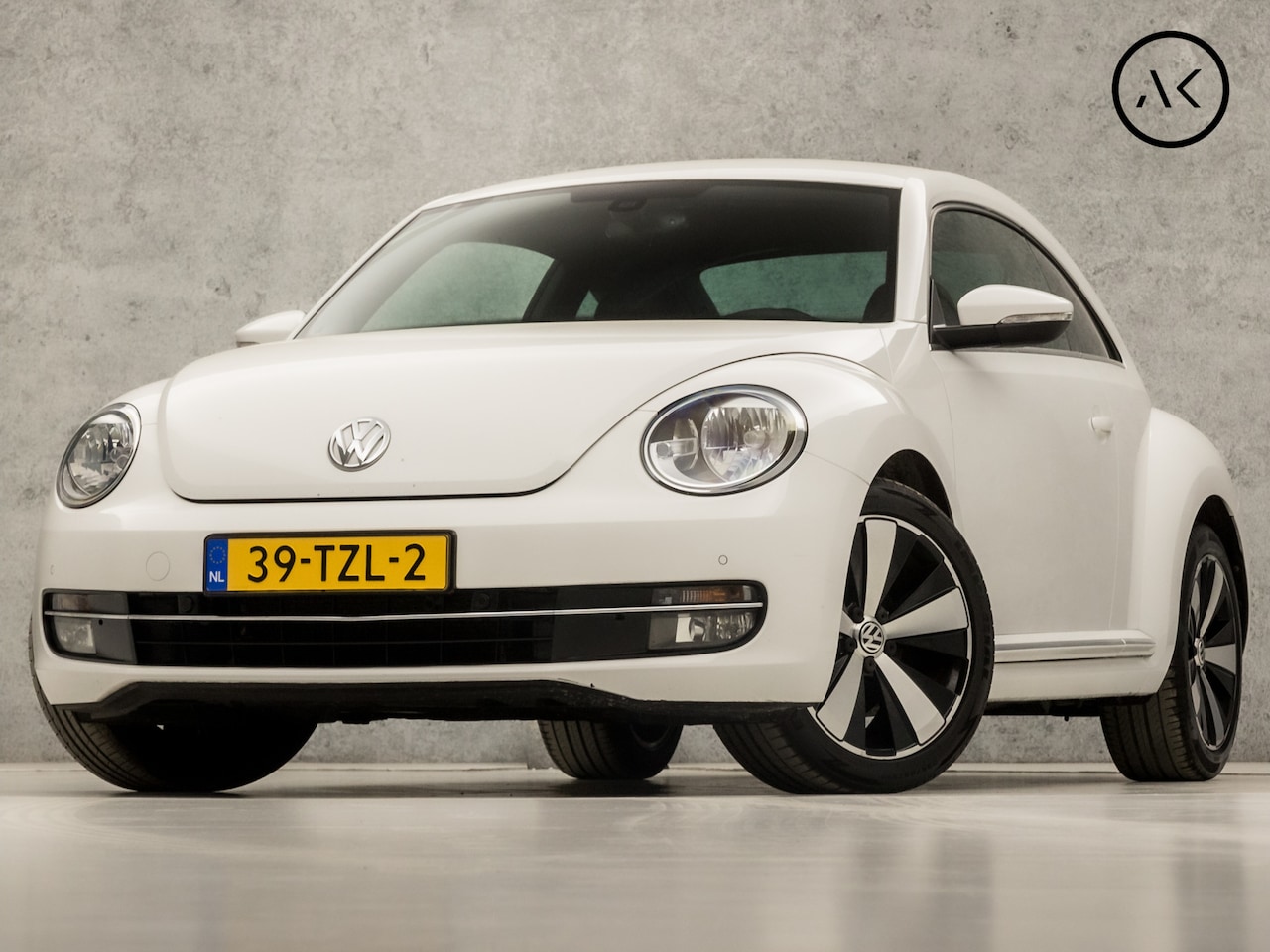 Volkswagen Beetle - 1.2 TSI Design (NAVIGATIE, NAP, CLIMATE, KEYLESS, GETINT GLAS, SPORTSTOELEN, LM VELGEN, CR - AutoWereld.nl