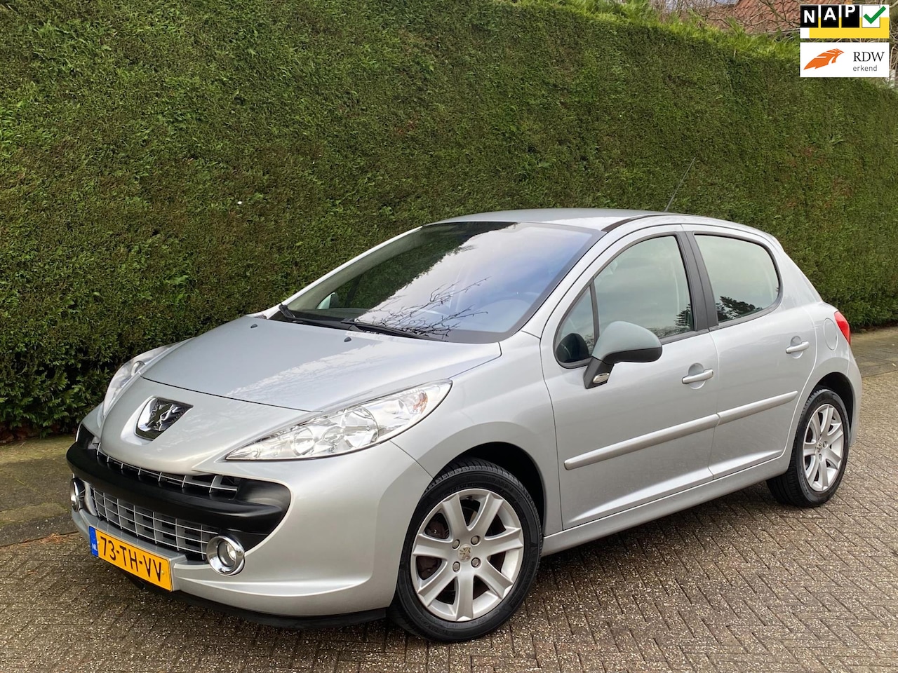 Peugeot 207 - 1.6-16V XS Pack RIJDT NIEUW/PDC/VELGEN/APK3-2026 - AutoWereld.nl