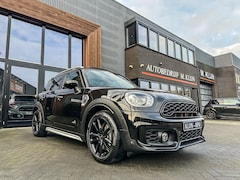 MINI Countryman - 2.0 Cooper S E ALL4 John Cooper Works 224pk/Pano/HK/Navi/Camera/Vol