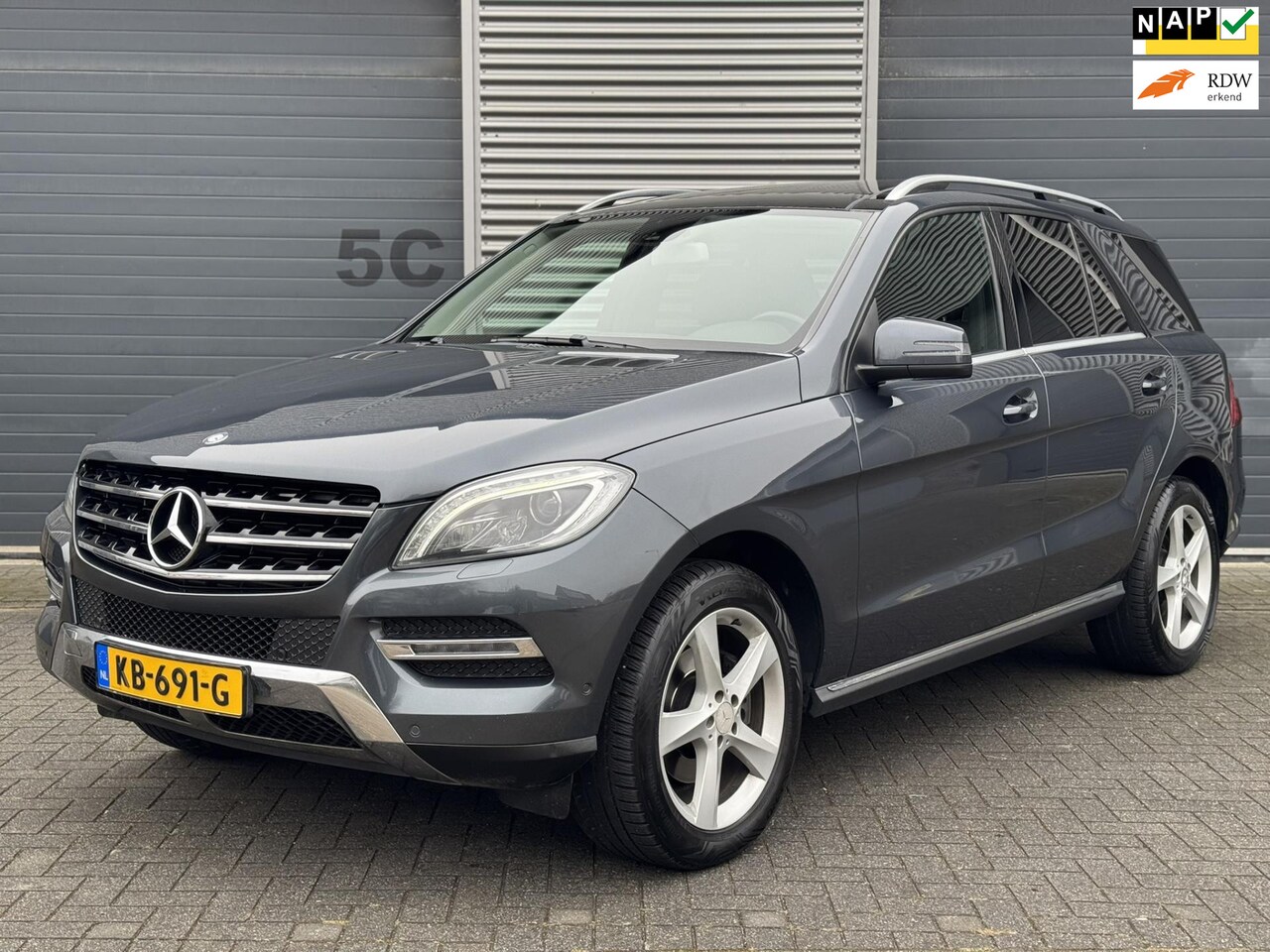 Mercedes-Benz M-klasse - 250 BlueTEC Pano/Leder/Camera - AutoWereld.nl