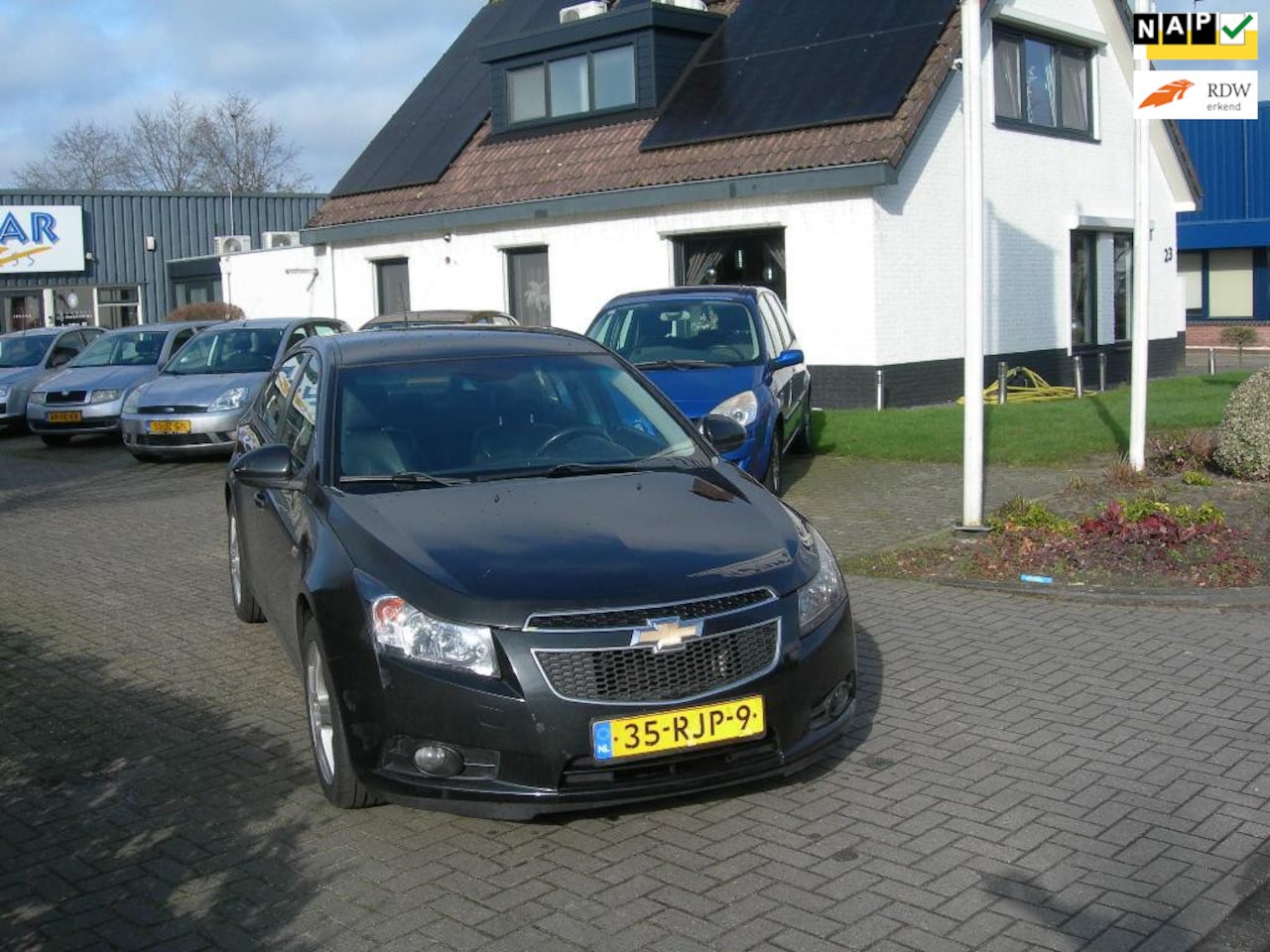 Chevrolet Cruze - 1.8 LS met climate control - AutoWereld.nl