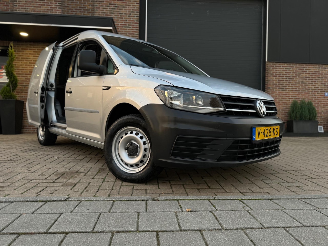 Volkswagen Caddy - 2.0 TDI L1H1 BMT Trendline Airco Navi Elk. Ramen Cruise control zeer nette - AutoWereld.nl