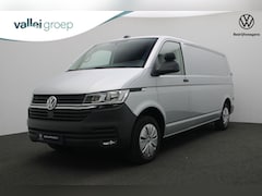 Volkswagen Transporter - 2.0 TDI 150 pk L2H1 28 Comfortline | 3-zits | Parkeersensoren achter | Navigatie | Apple C