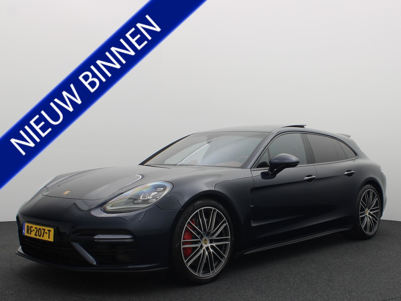 Porsche Panamera Sport Turismo - 4.0 Turbo 550PK / 770NM / TREKHAAK / CHRONO / DESIGN / 360GR CAMERA / STOELVERW / STOELKOE - AutoWereld.nl