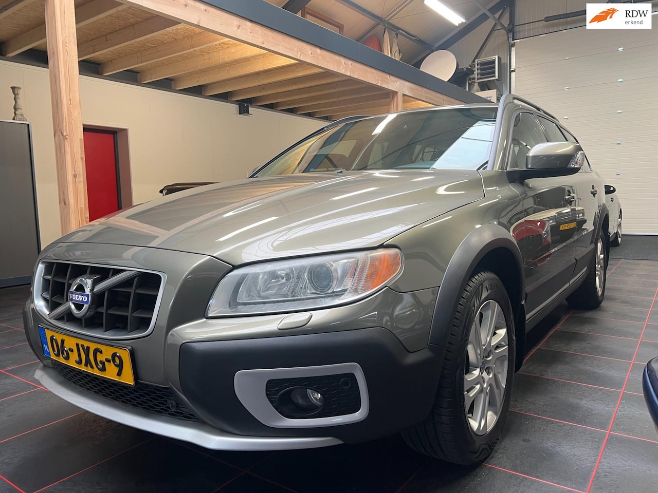 Volvo XC70 - 3.0 T6 Momentum Youngtimer - AutoWereld.nl