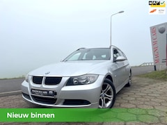 BMW 3-serie Touring - 318i Business Line NAP 6Bak Scherm Navi