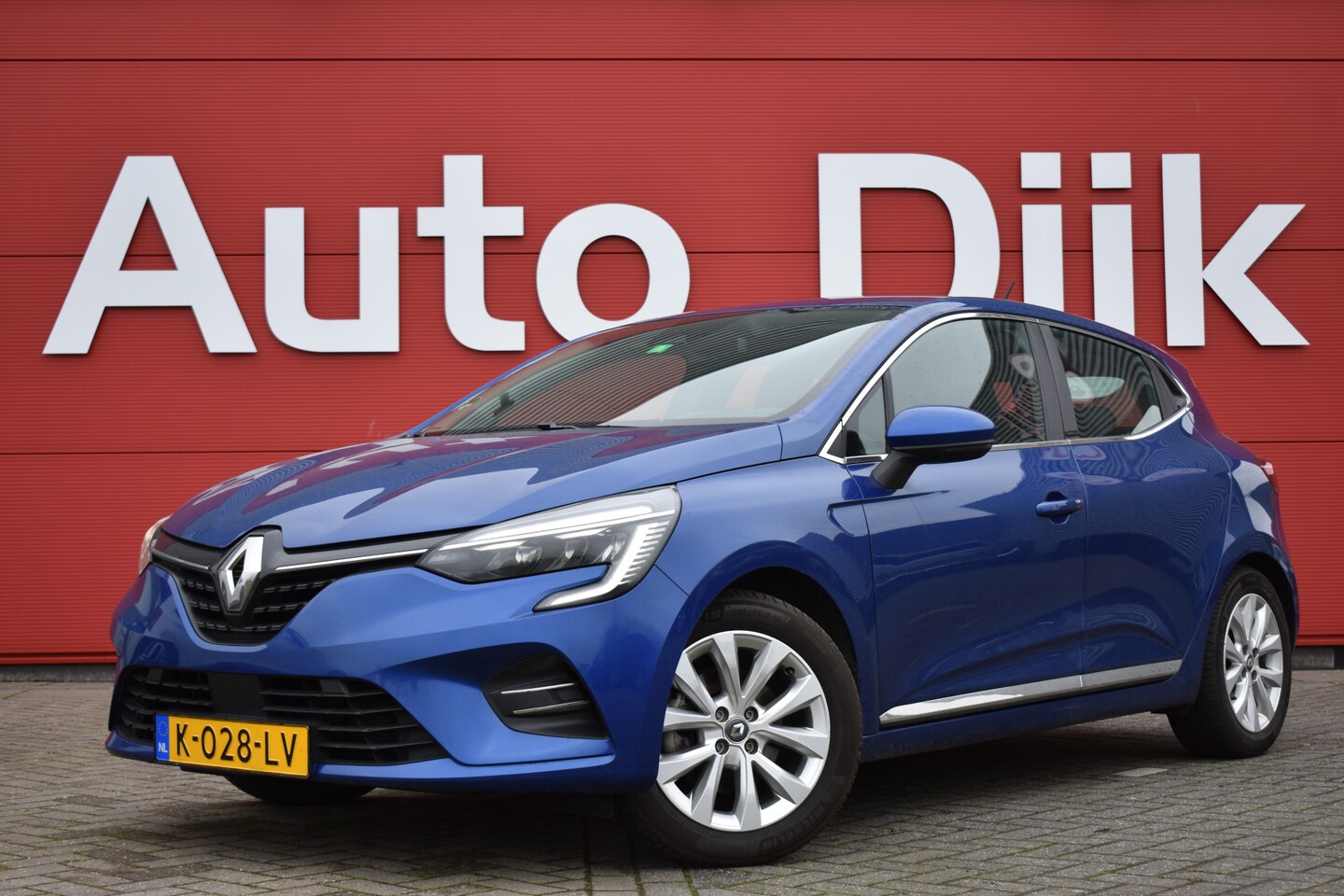 Renault Clio - 1.6 E-Tech Hybrid 140 Intens Automaat | Carplay | Keyless | Navi | Clima | Cruise | PDC | - AutoWereld.nl