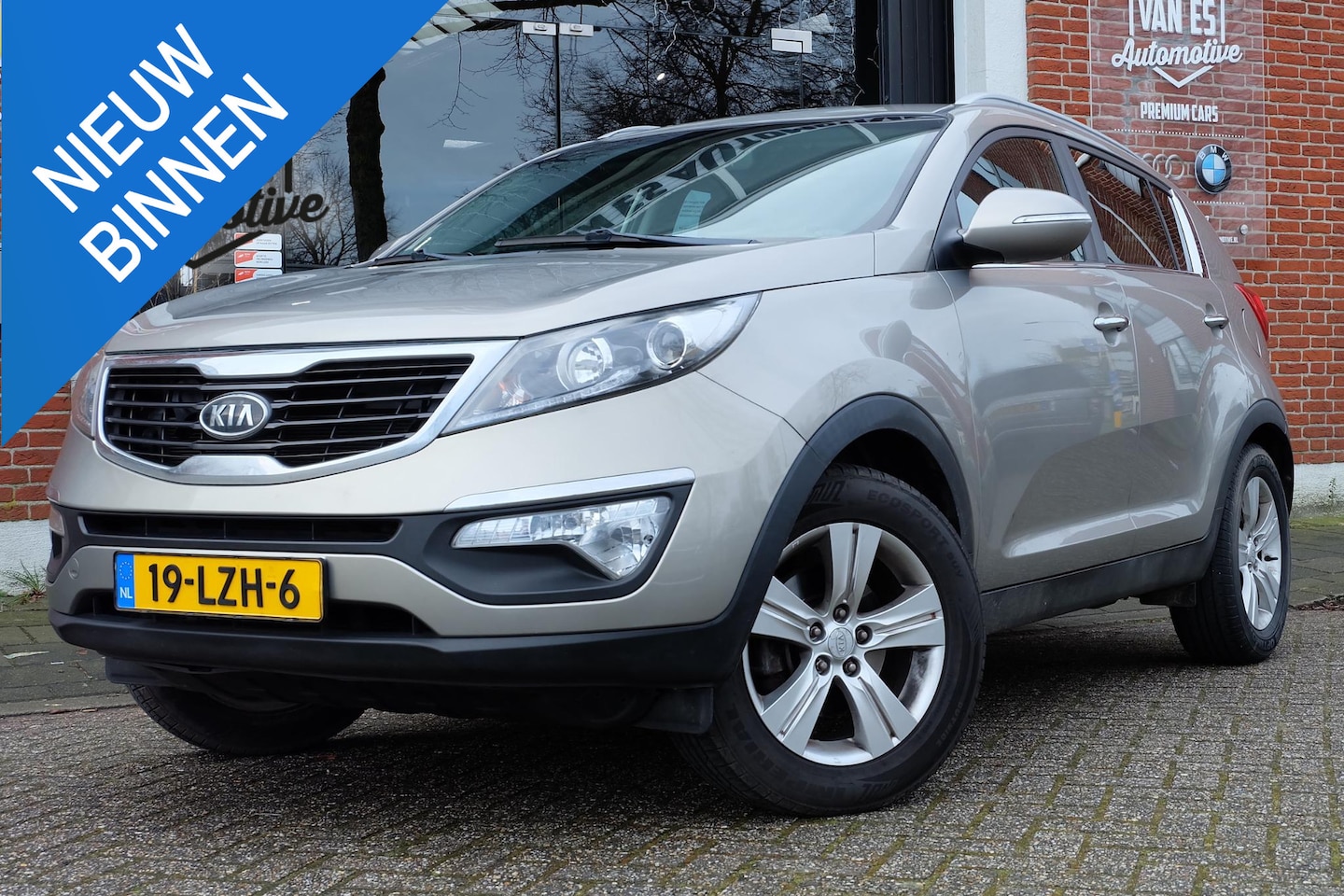 Kia Sportage - 2.0 X-ecutive Plus Pack / Navi / Onderhouden / NL'se auto - AutoWereld.nl