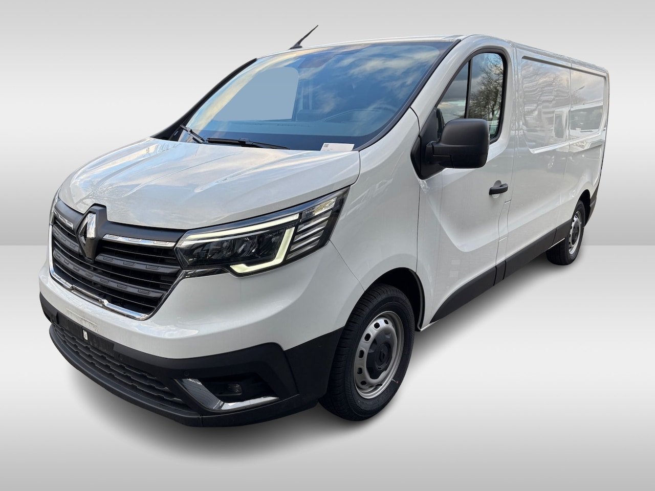 Renault Trafic - T30 L2H1 150PK AUTOMAAT LED AIRCO CRUISE CONTROL CAMERA NAVIGATIE D.M.V. CARPLAY TREKHAAK - AutoWereld.nl