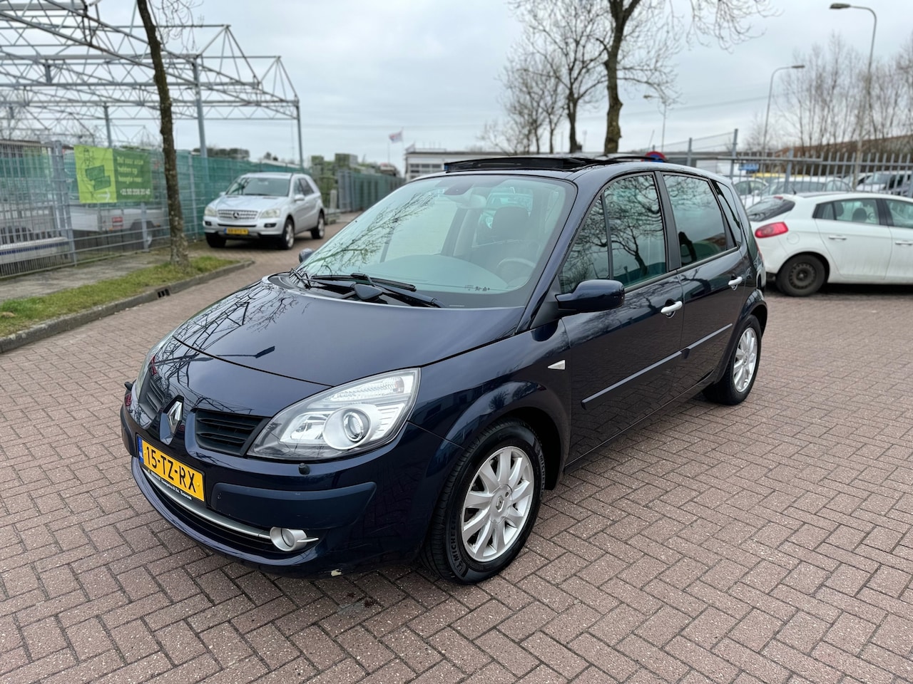 Renault Scénic - 2.0-16V Tech Line automaat - AutoWereld.nl