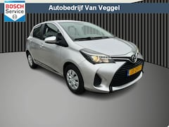 Toyota Yaris - 1.0 VVT-i Now airco, trekhaak, centr vergr,